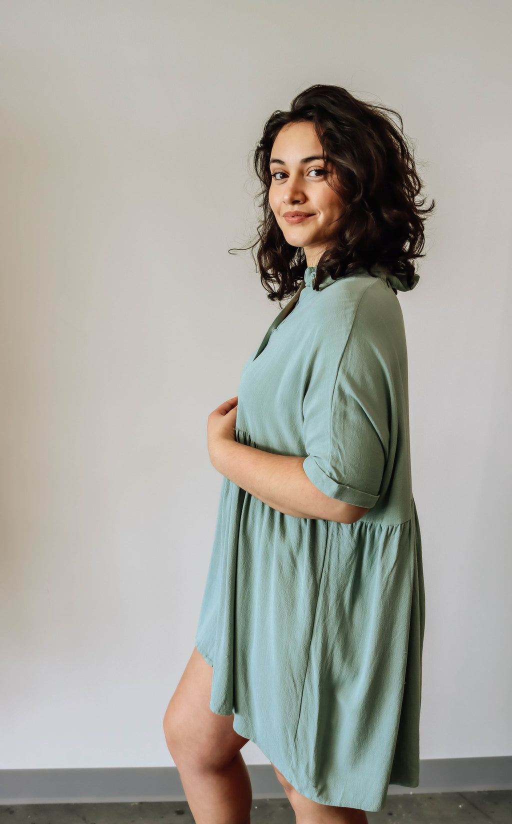 LINEN BUTTON DOWN BABY DOLL DRESS WITH POCKET - Sage