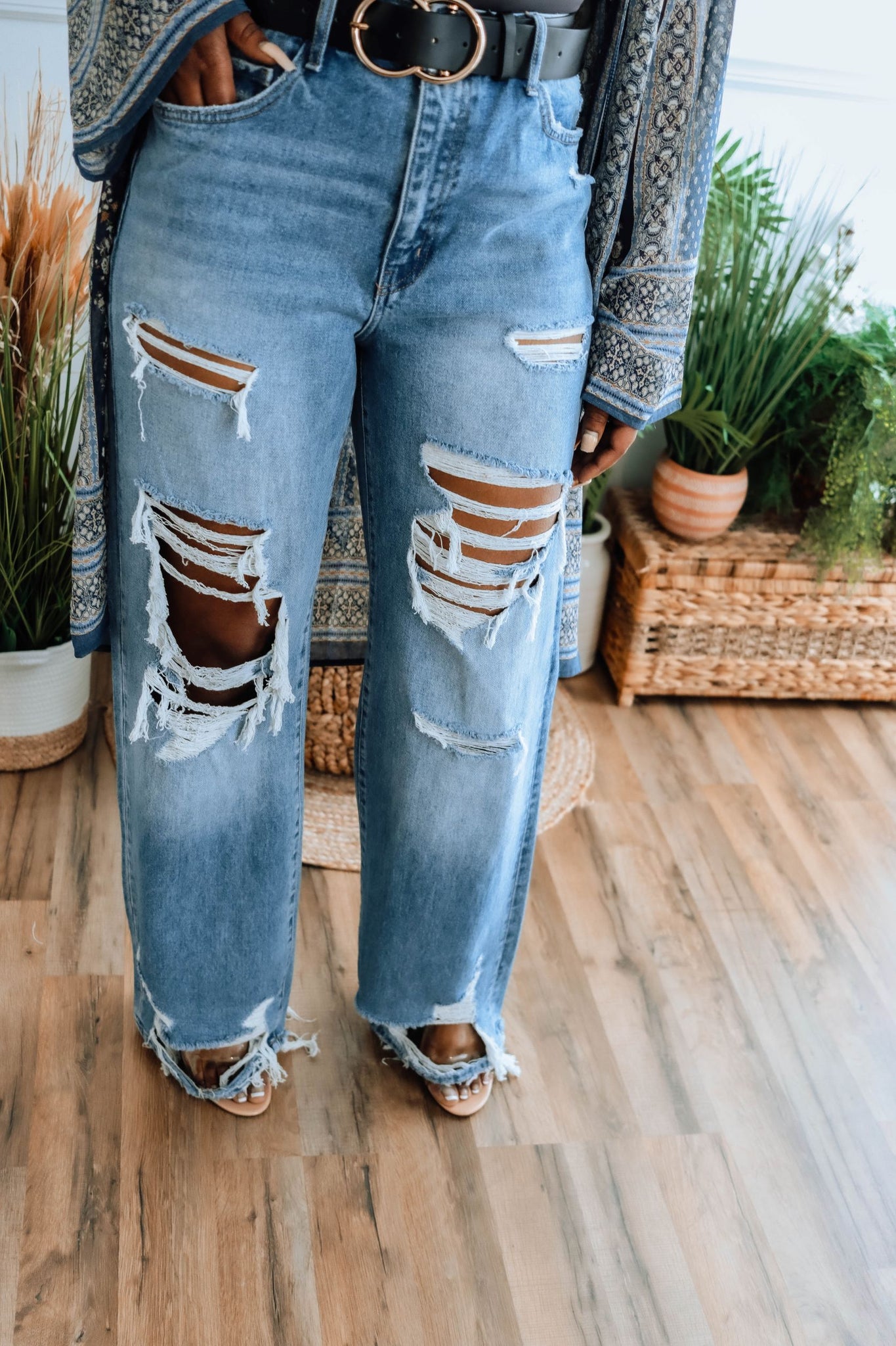 90's Vintage Distressed Mom Jeans